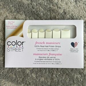 Color street nail strips “meet me in Paris”